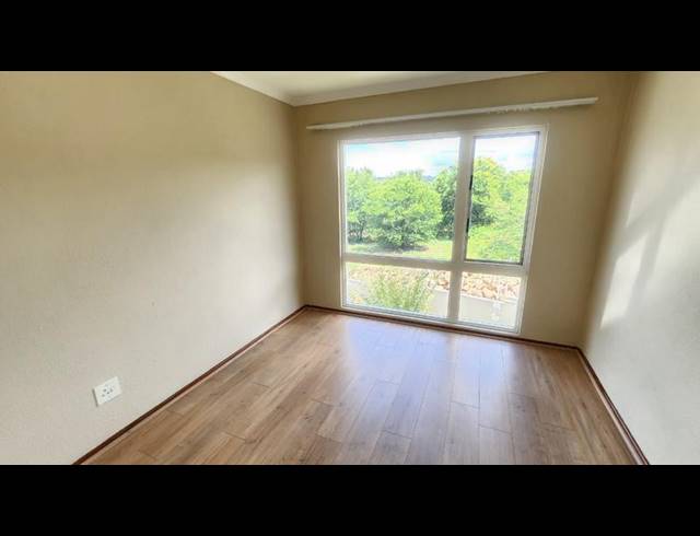 2 BEDROOM TOWNHOUSE FOR SALE IN SOUTH CREST